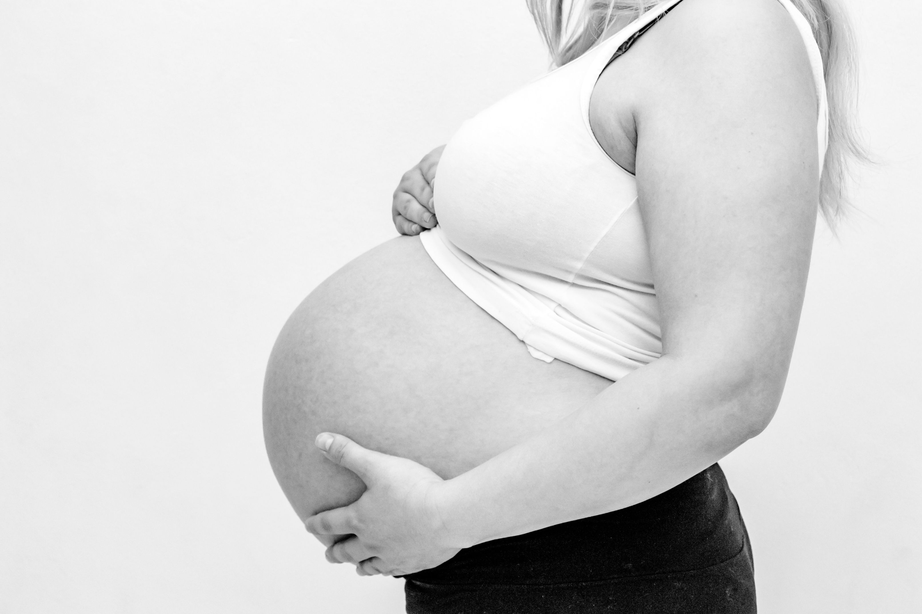 baby-belly-baby-bump-black-and-white-2220699